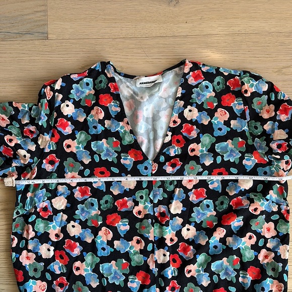 Floral short-sleeve blouse - Picture 8 of 8